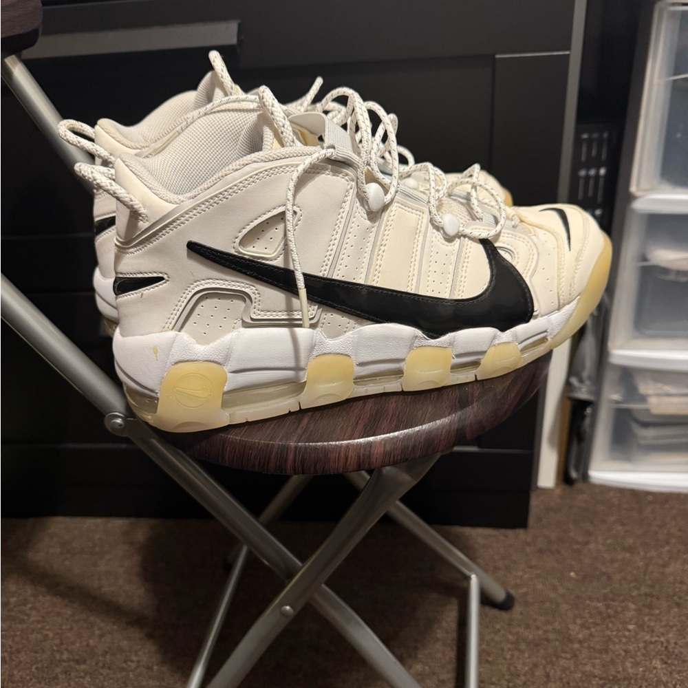 Nike Cream and Black Sneakers Scottie Pippens BRAND NEW!